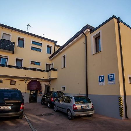 Al Piccolo Hotel Mestre Luaran gambar