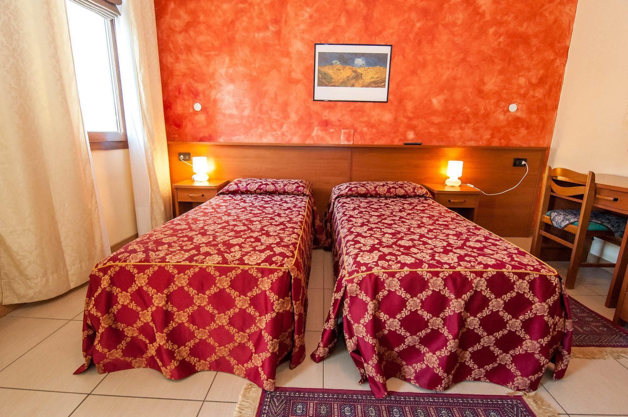 Al Piccolo Hotel Mestre Luaran gambar