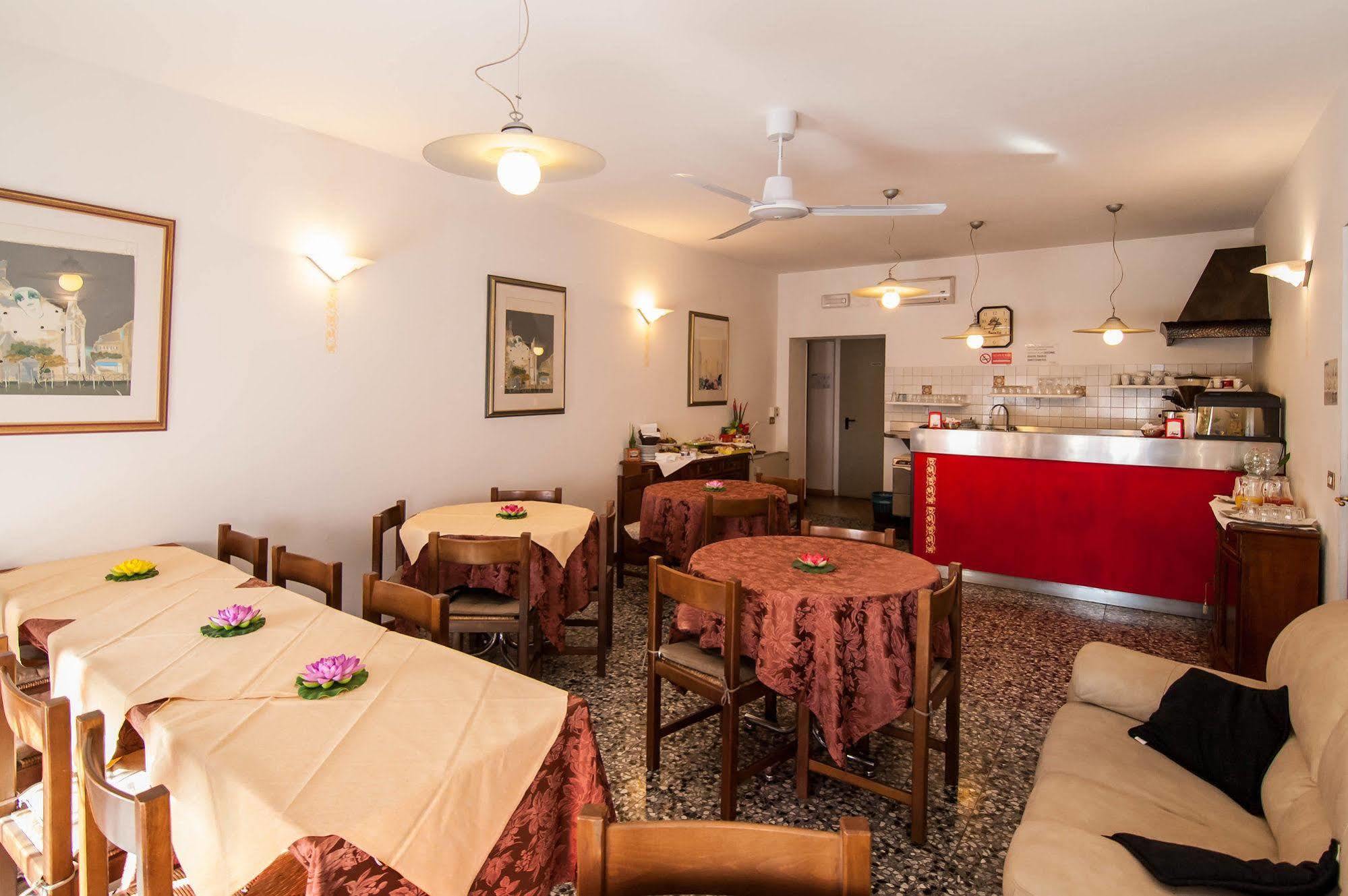 Al Piccolo Hotel Mestre Luaran gambar