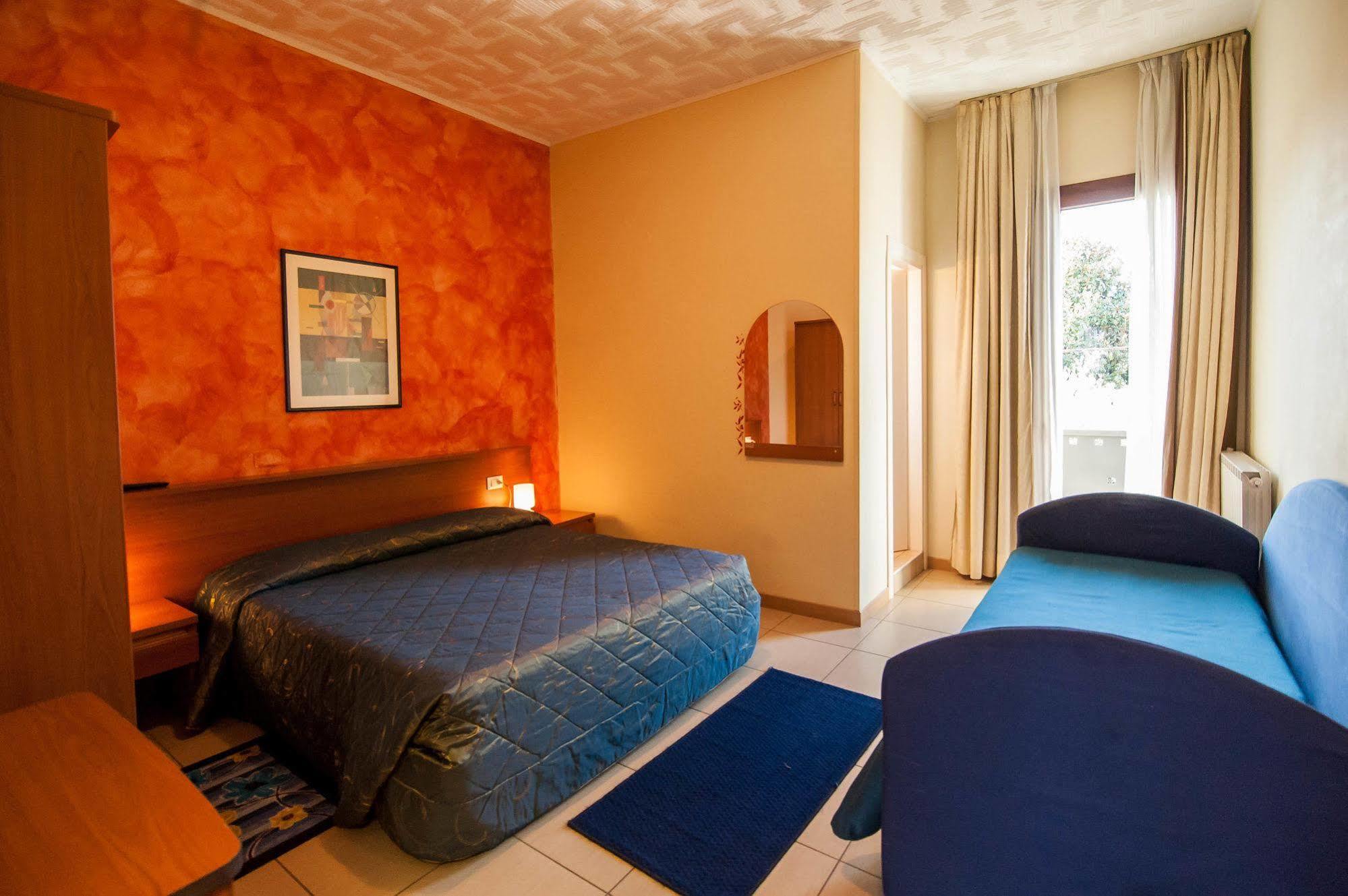 Al Piccolo Hotel Mestre Luaran gambar