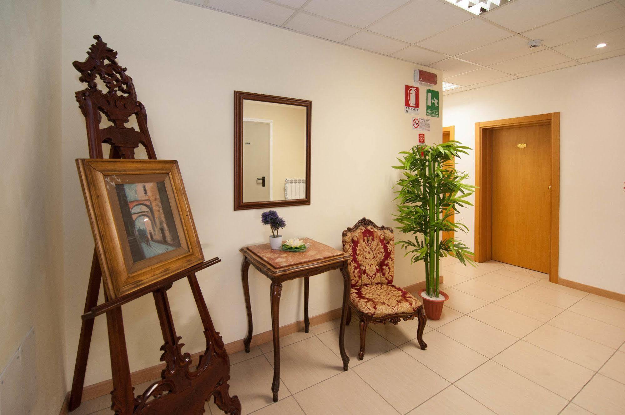 Al Piccolo Hotel Mestre Luaran gambar